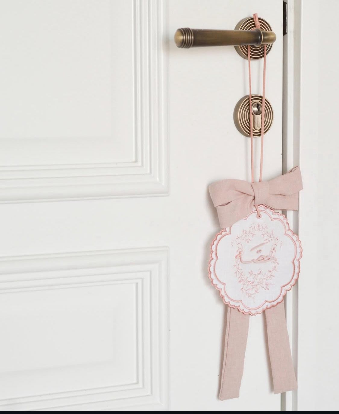 بانر سرير مولوده + تعليقة الباب