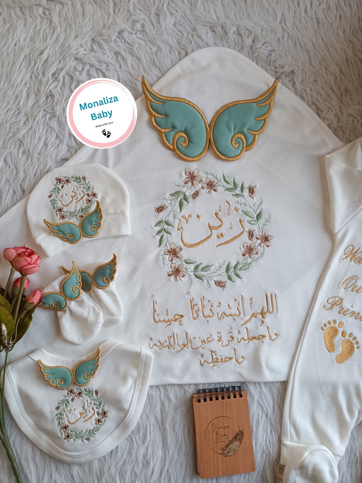طقم استقبال بيبي ولد جناحات مع طوق الورد