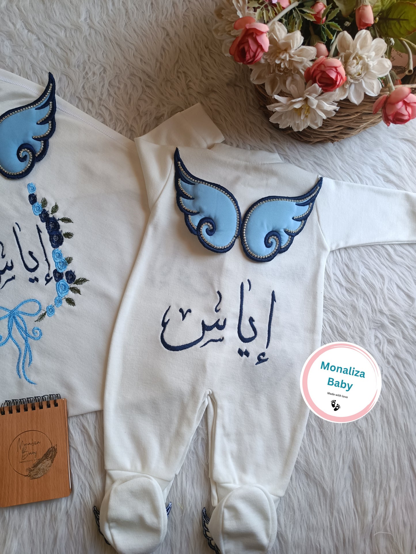 طقم استقبال بيبي ولد جناحات مزينة بالاستراس