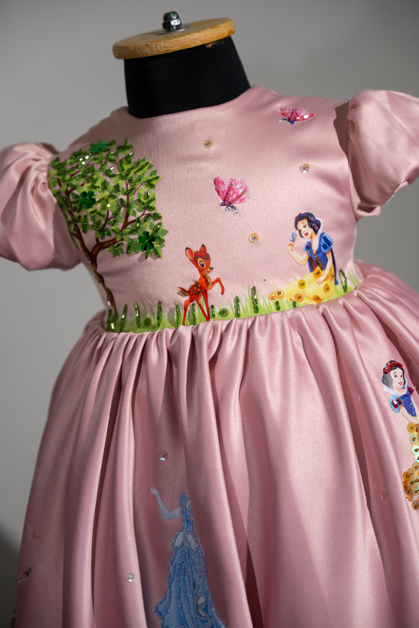 فستان أميرات ديزني