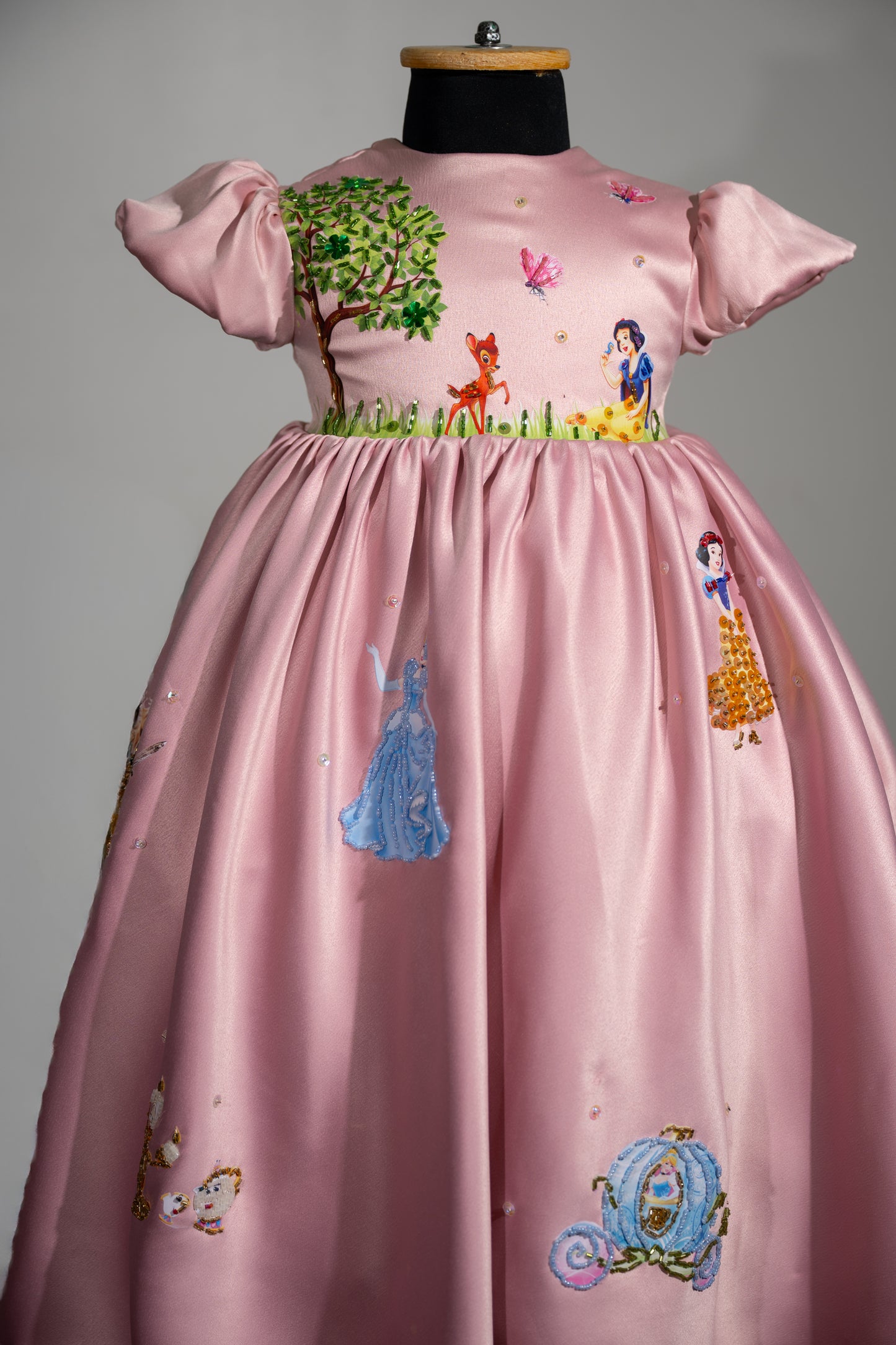 فستان أميرات ديزني