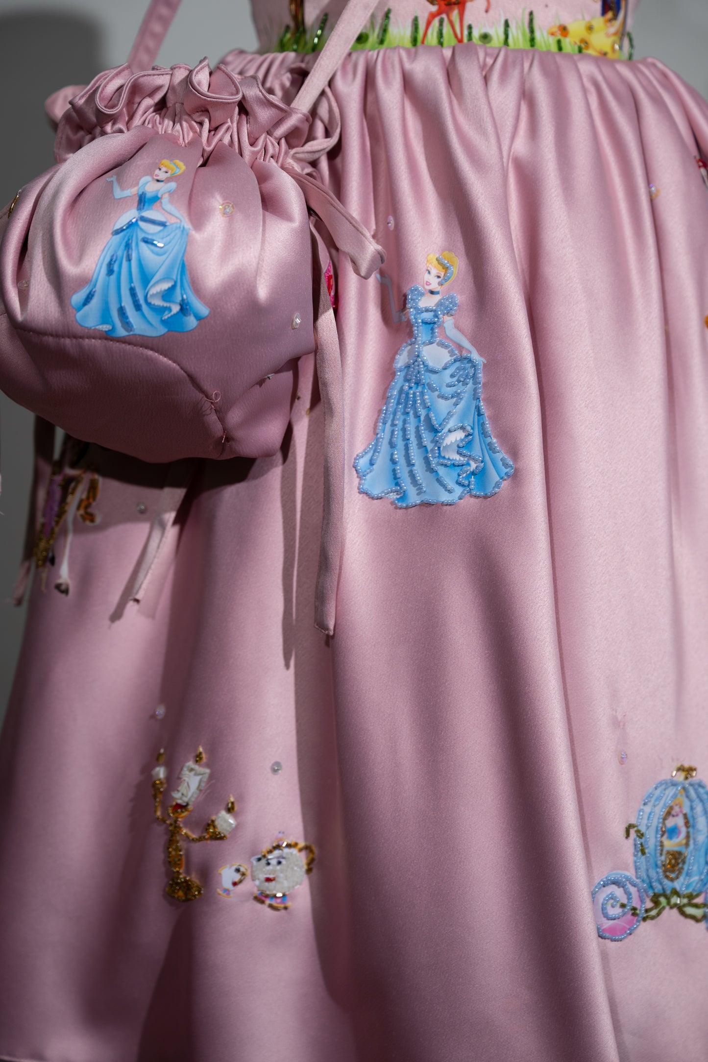 فستان أميرات ديزني