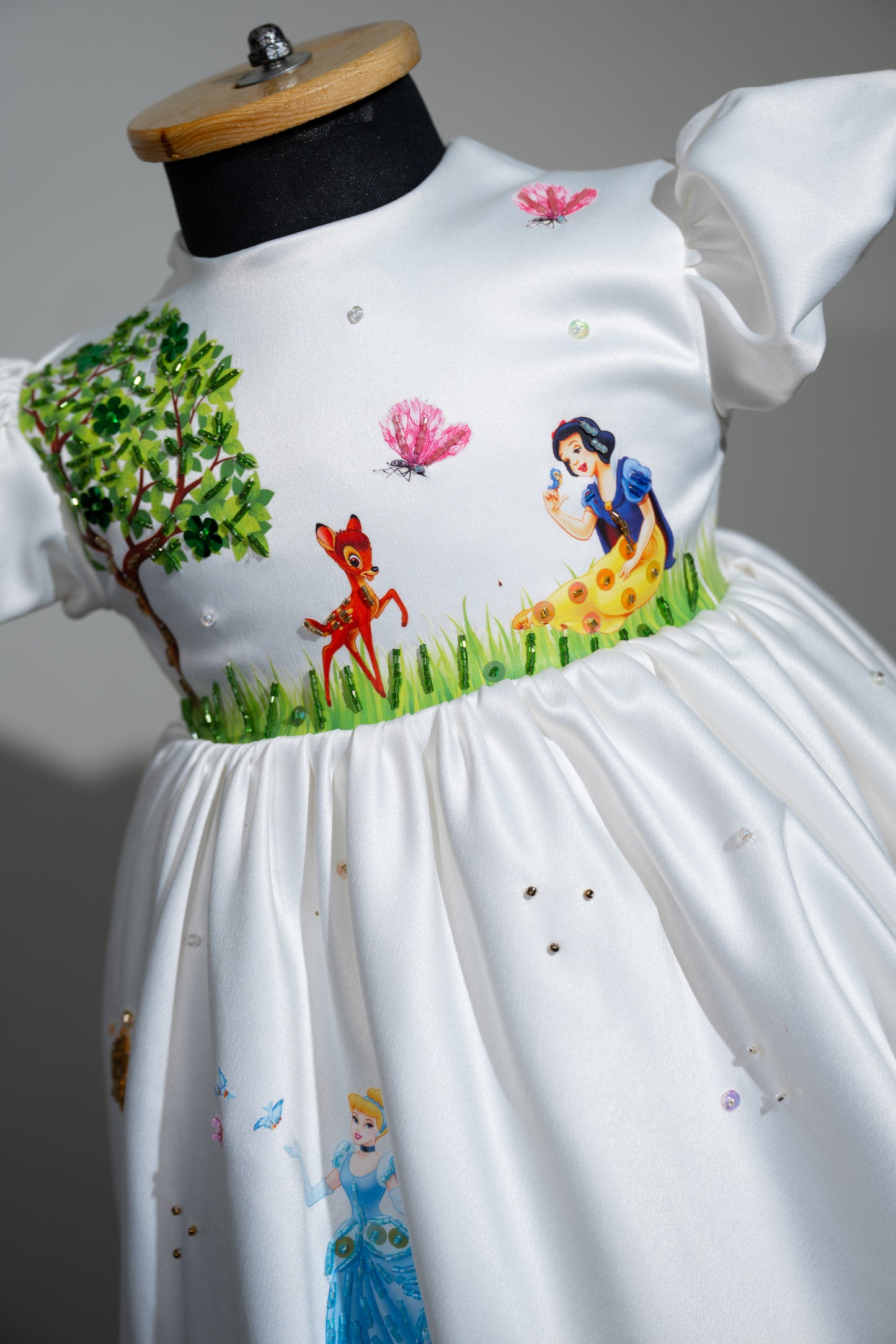 فستان أميرات ديزني