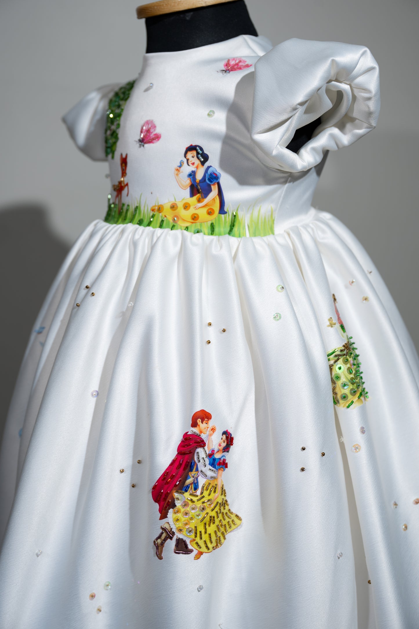 فستان أميرات ديزني