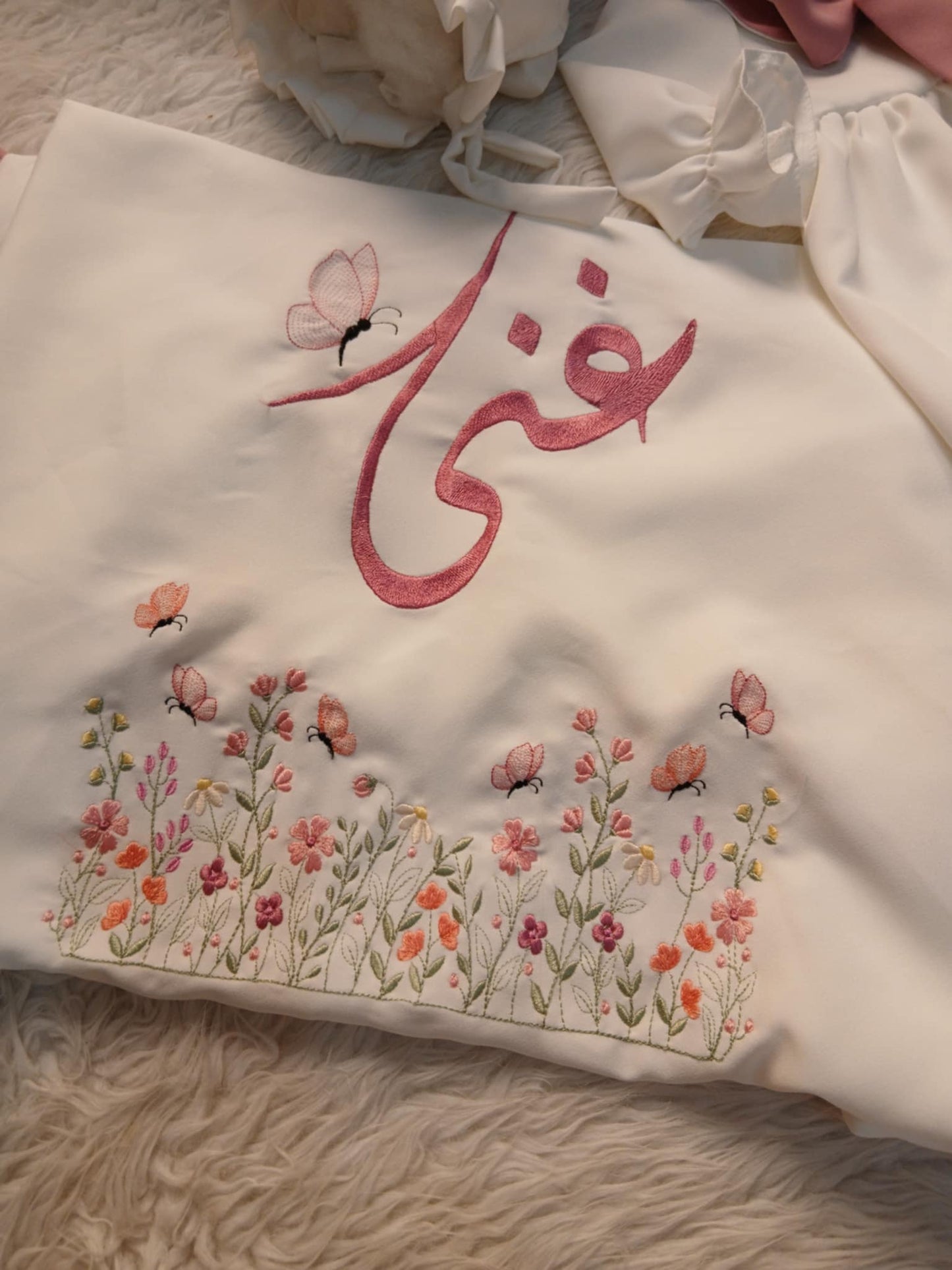 بطانيه + فستان + قبعه فرنسيه